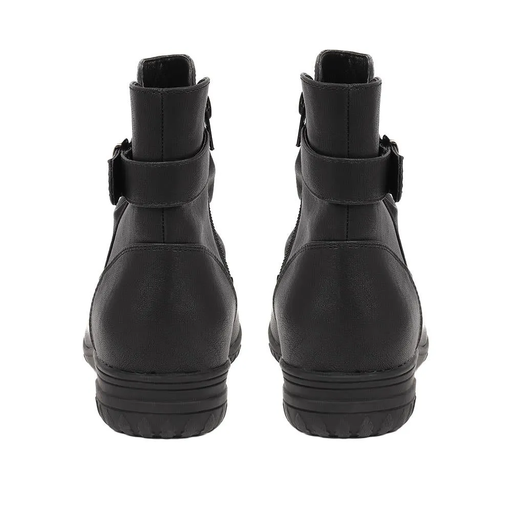 Buckle-Detailed Ankle Boots  - WBINS38049 / 324 228